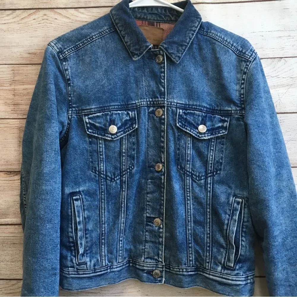 American Eagle Outfitters excellent american